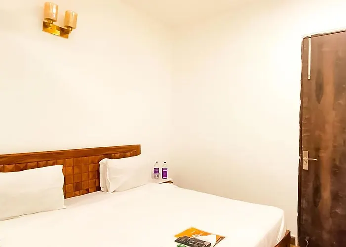Hotel 24 Seven - Malviya Nagar