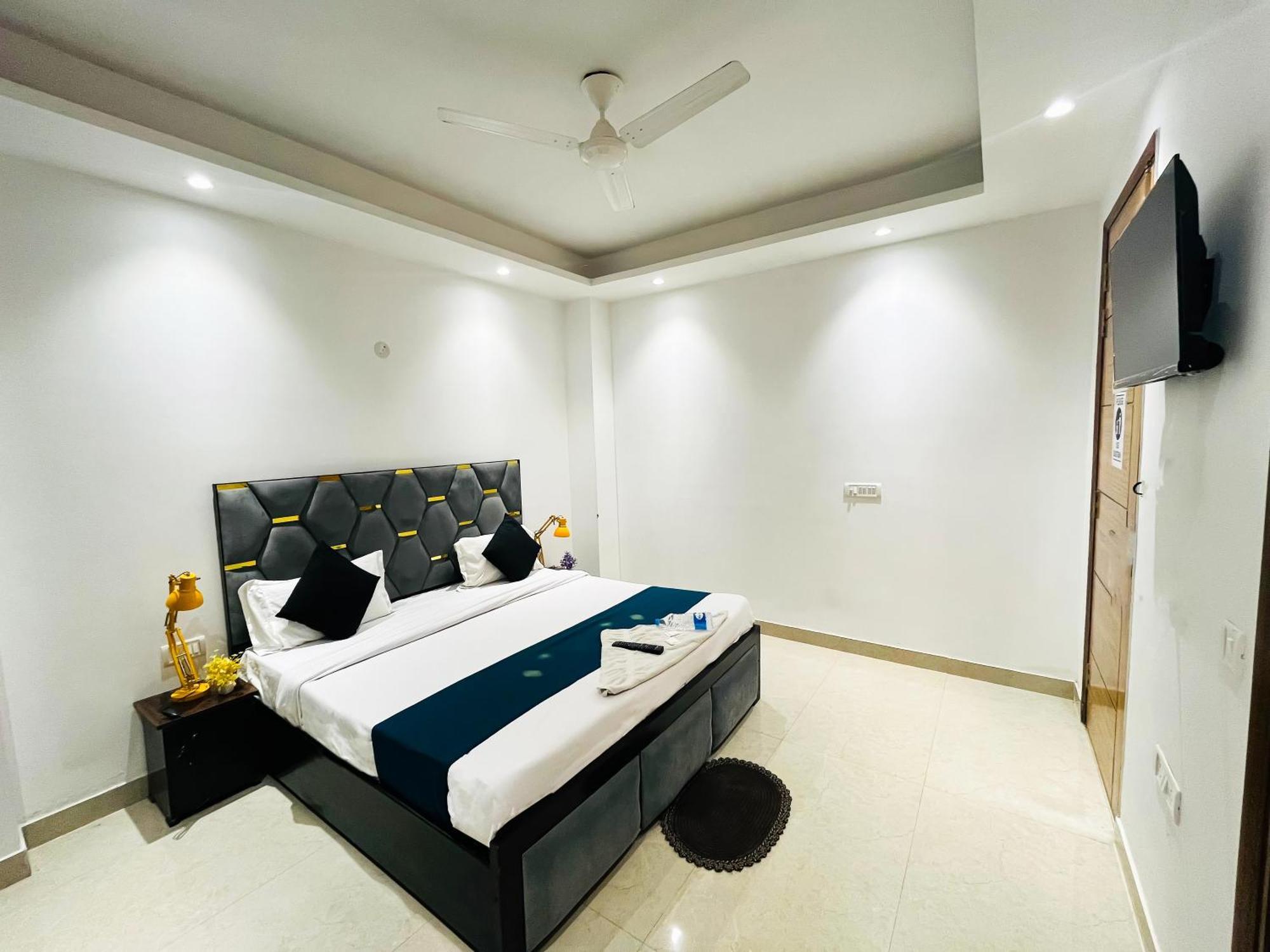 Hotel 24 Seven - Malviya Nagar New Delhi