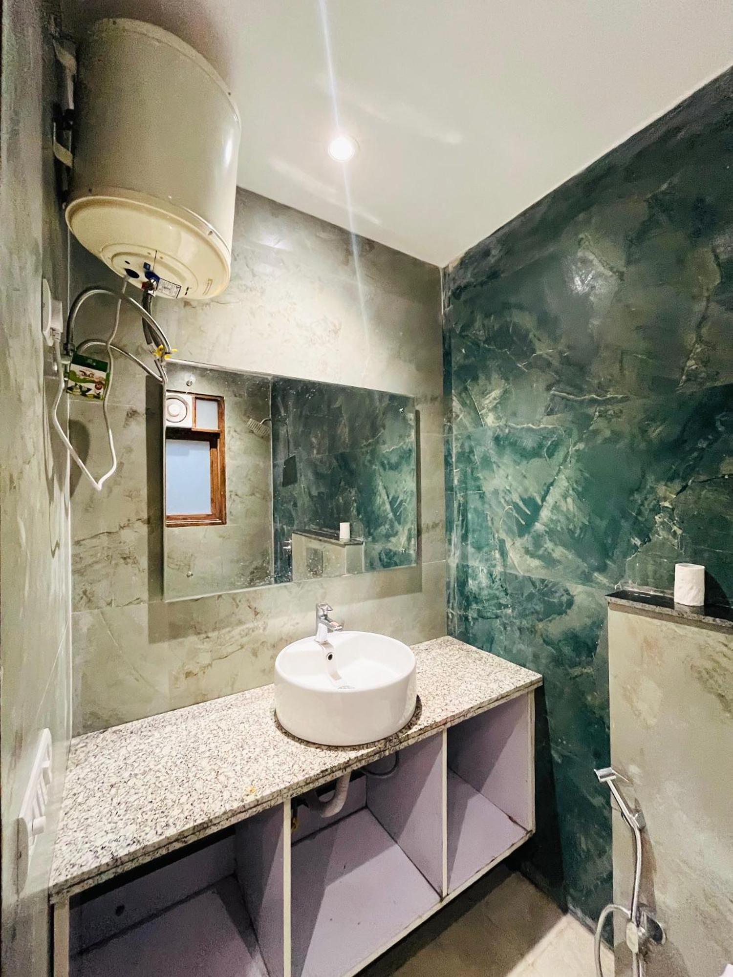 Hotel 24 Seven - Malviya Nagar New Delhi