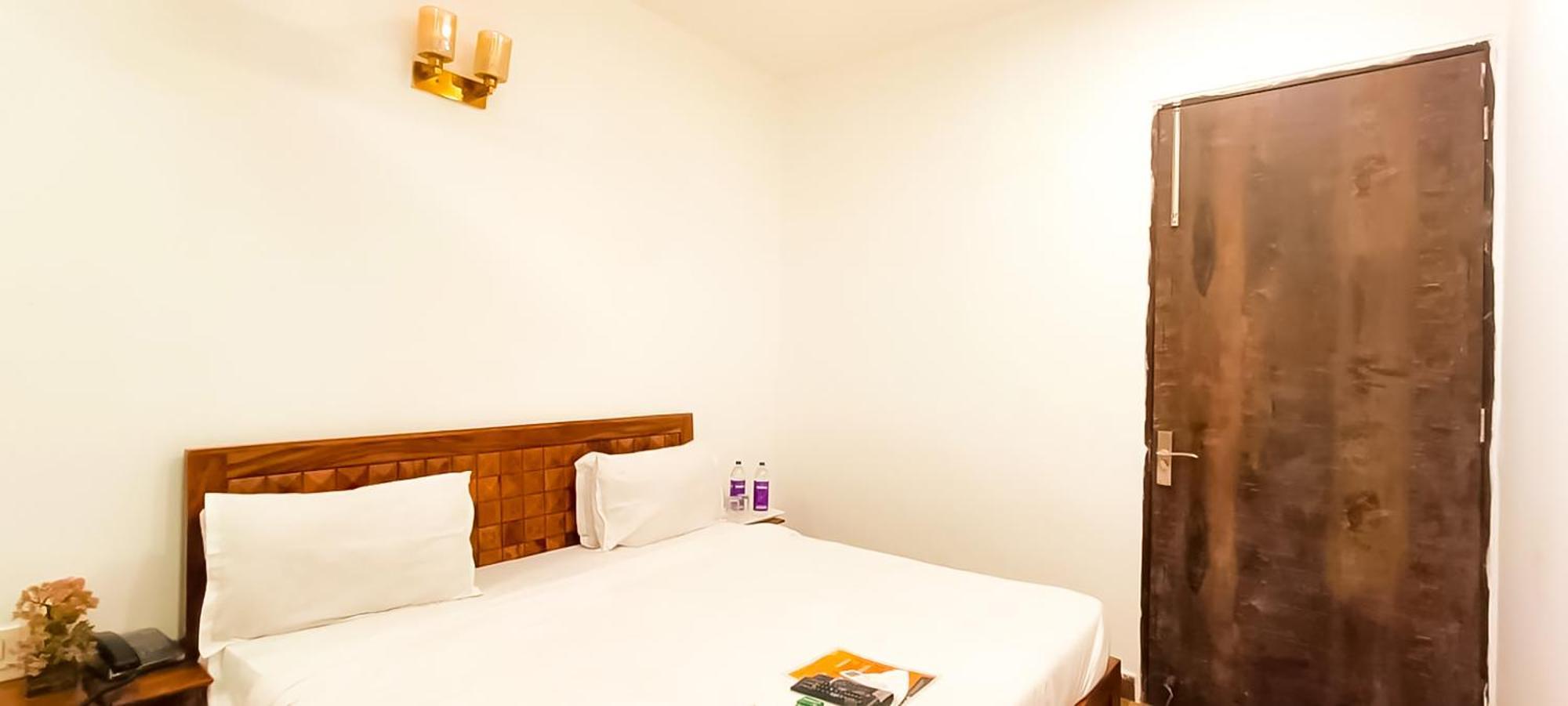 24 Seven - Malviya Nagar